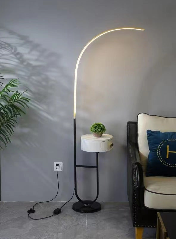 Lampe "Courbe Suspendue"