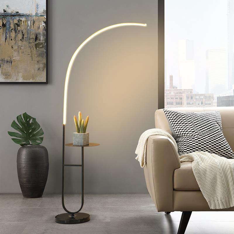 Lampe "Courbe Suspendue"