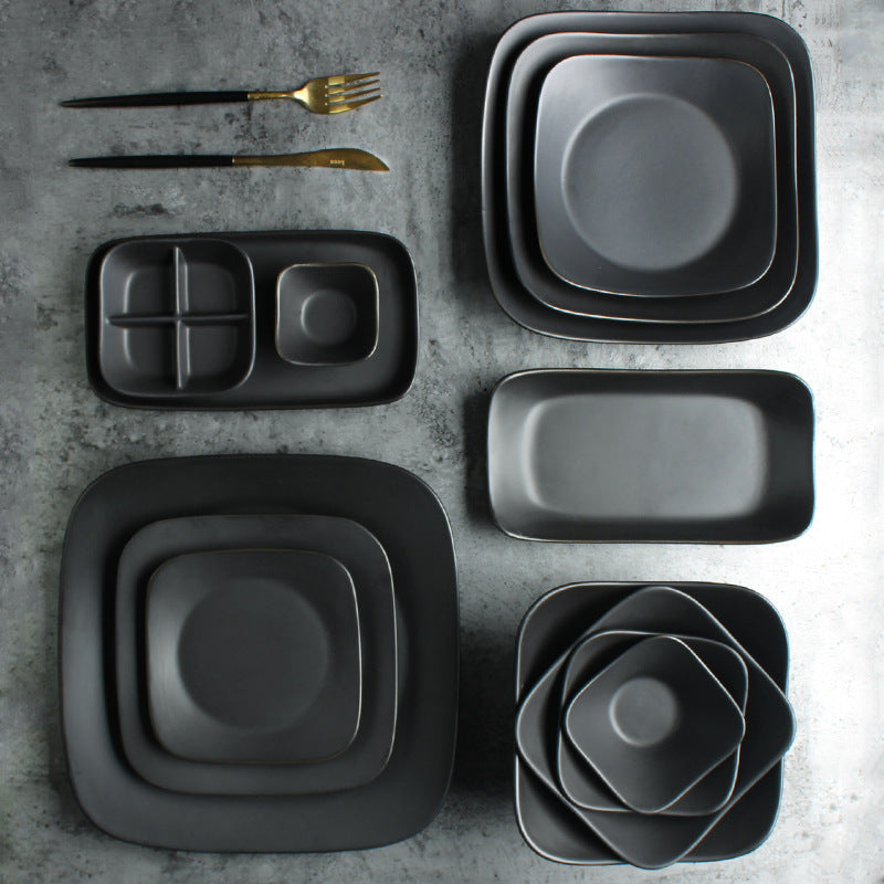 Assiette Carrée en Porcelaine Mate