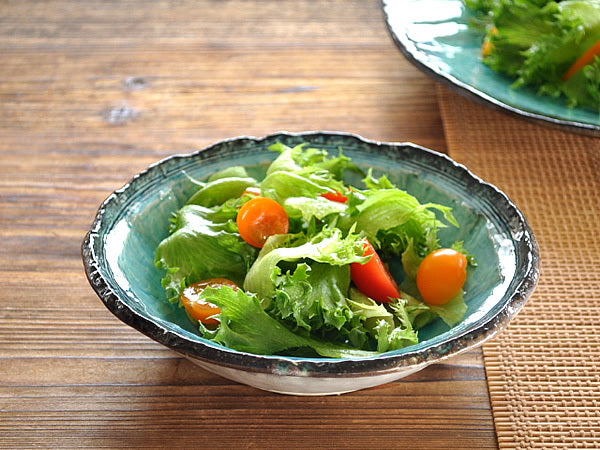 Assiette Bleue à Deux Anses