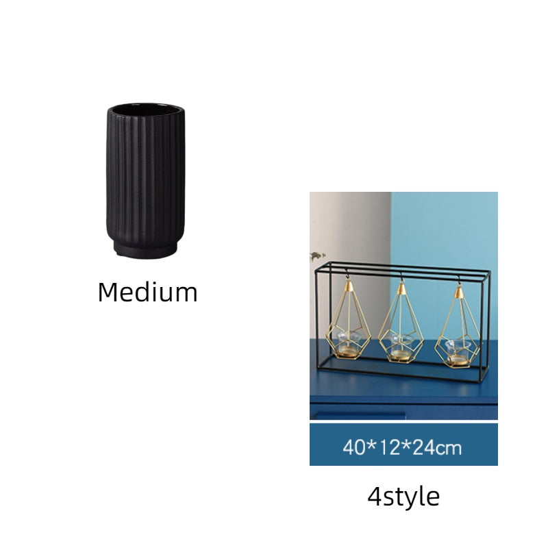 Vase décoratif en céramique avec arrangement floral