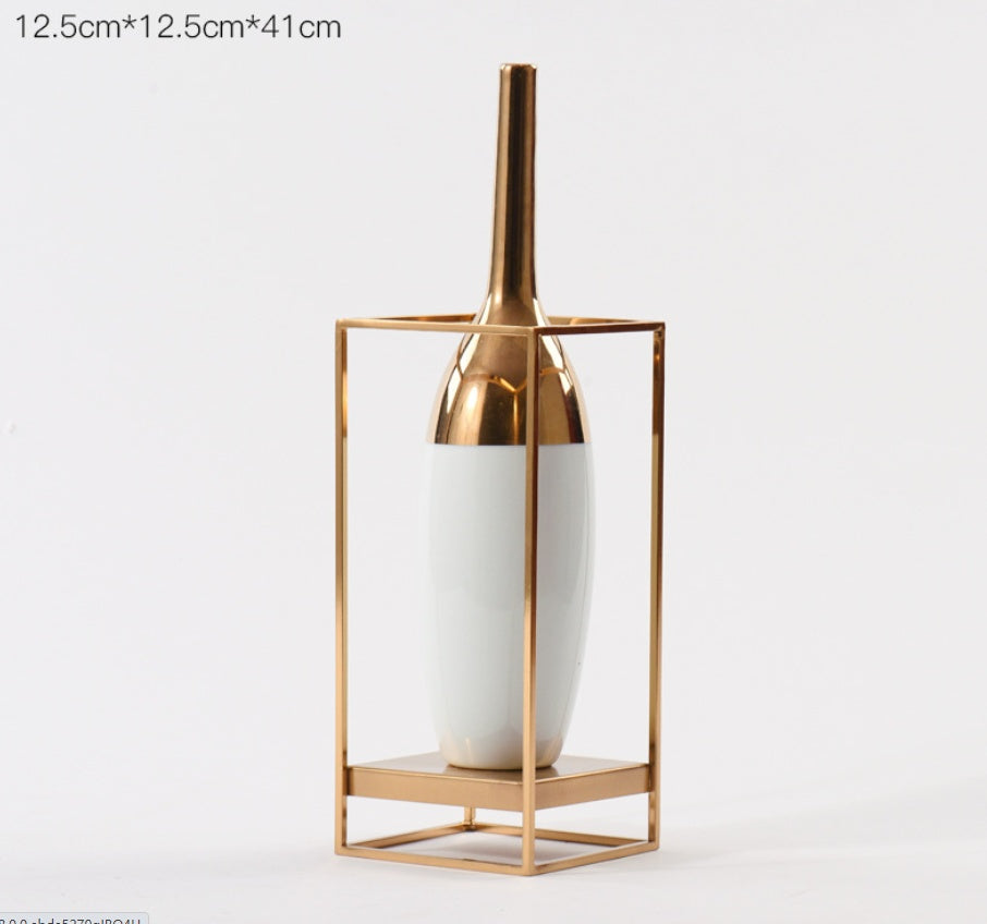 Décoration Florale en Céramique Blanche et Métal