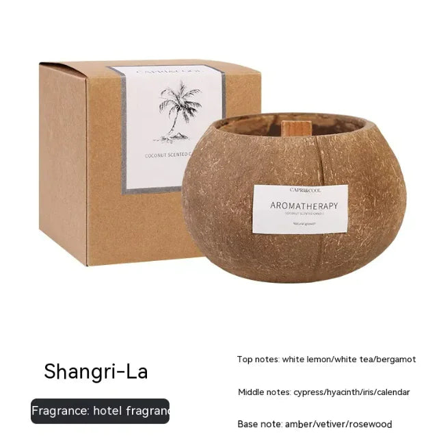 Bougie parfumée Coco Shangri-La avec aromathérapie, design élégant et notes tropicales dans un coffret cadeau.