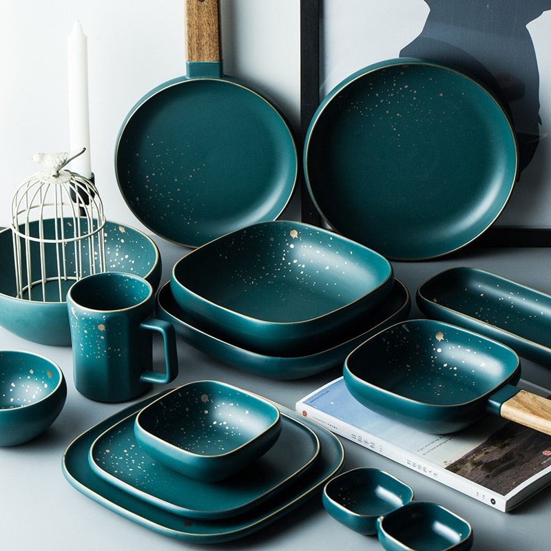 Service de Table en Céramique – Finition Porcelaine