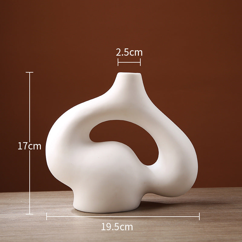 Vase sculptural en céramique blanche design moderne Maison Gloow