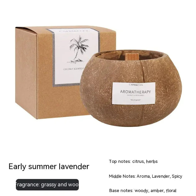 Bougie parfumée Noix de Coco dans un élégant emballage, évoque l'aromathérapie et une ambiance tropicale.