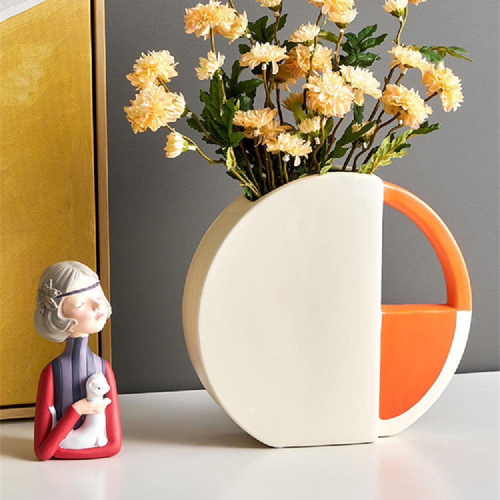 Vase design en céramique orange et blanc, décoration moderne Maison Gloow